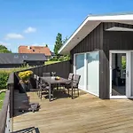 Stunning In With Kitchen