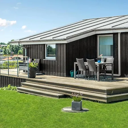 Stunning In With Kitchen Feriehus