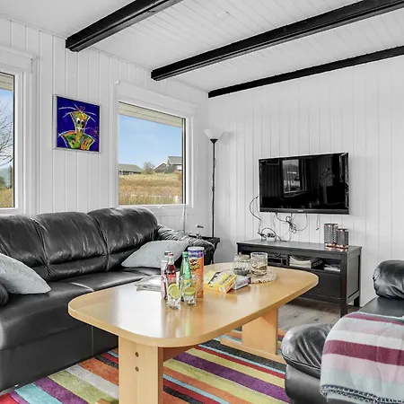 Stunning In With Kitchen